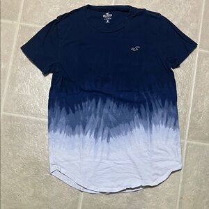 Hollister Men's Navy and White Gradient Tee